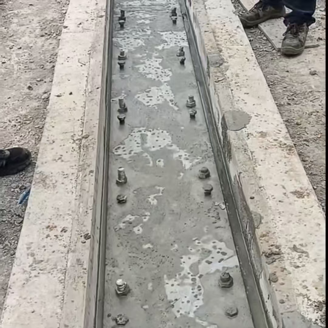 铁岭港口码头起重机龙门吊重型机械设备稳固用早强快凝轨道胶泥